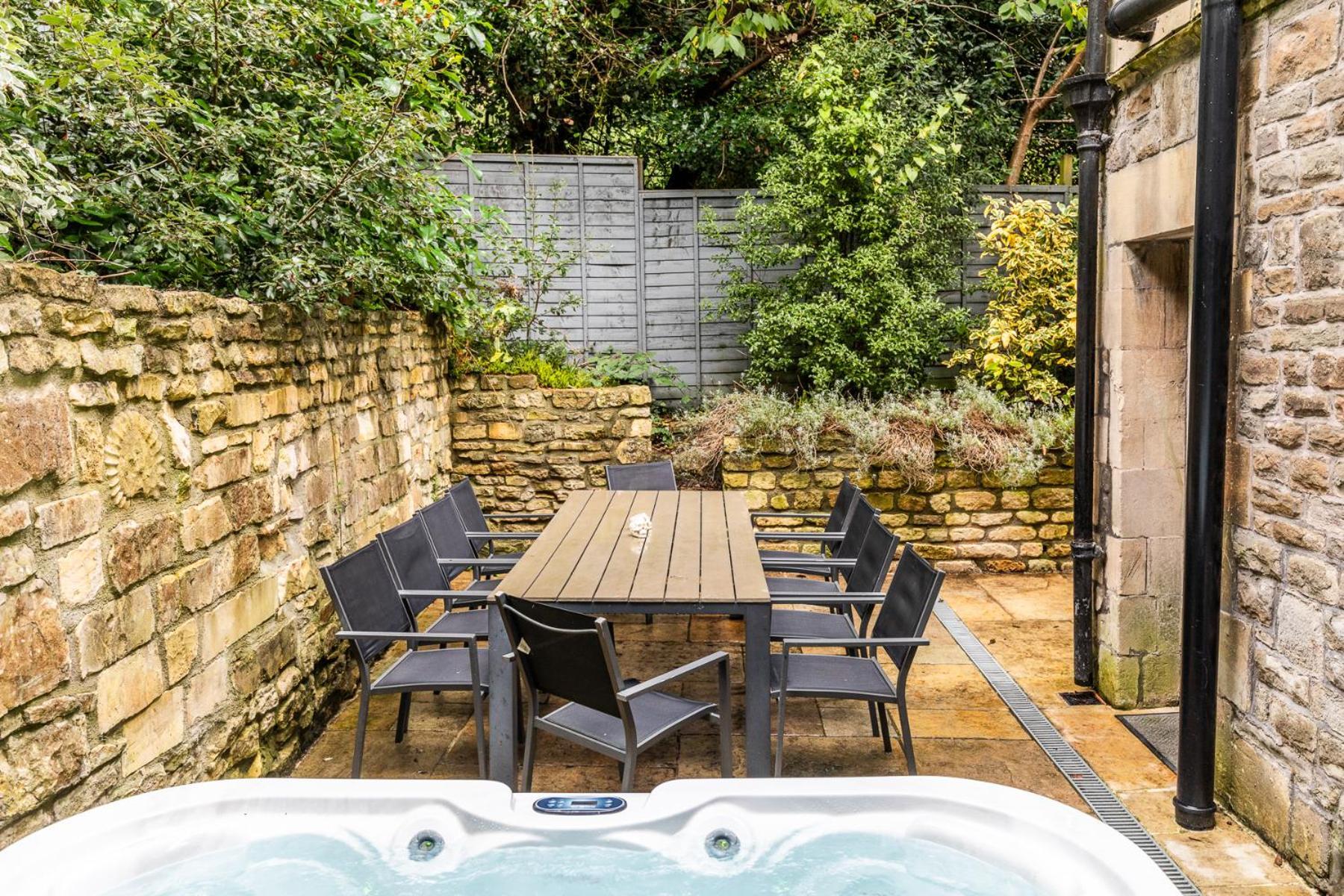 Locksbrook Lodge - Hot Tub - Spacious Outdoor Space Бат Екстериор снимка